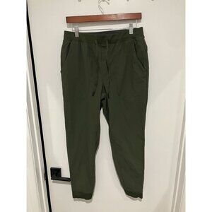 VRST Men's Slim Fit Commuter Jogger, Forest Green, Medium